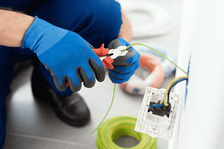 Impianti <br> elettrici